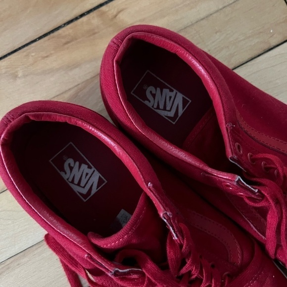 Vans Grade School Off The Wall red sneakers - Picture 4 of 9